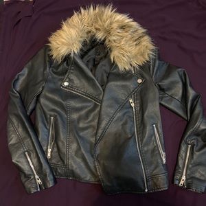 Leather jacket with fur detail